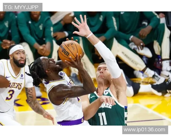 布鲁克洛佩斯的篮球之路与职业生涯的辉煌成就解析